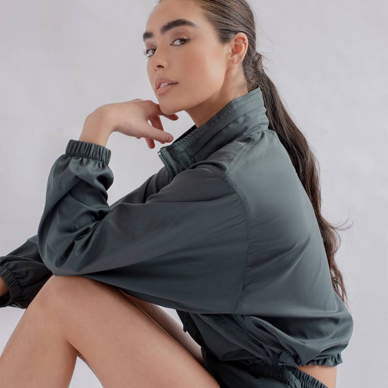 Girlfriend Collective Hummingbird Half Zip Windbreaker, Grün, Größe: L, Damen von Girlfriend Collective
