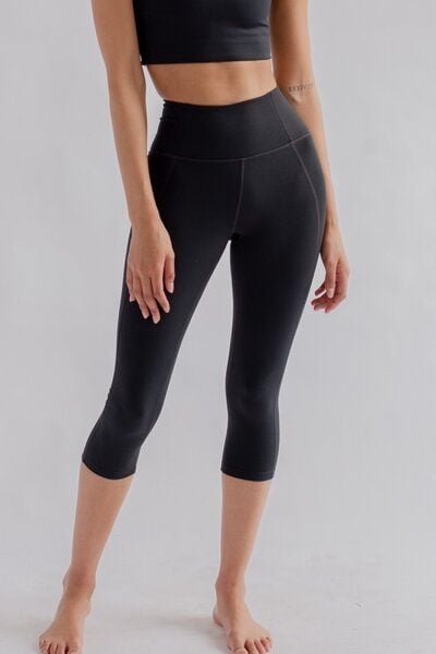 Girlfriend Collective Leggins - Compressive High-Rise Legging Capri - aus recyceltem Polyester von Girlfriend Collective