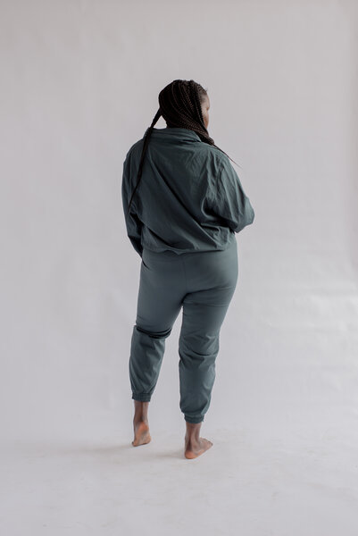 Girlfriend Collective Track Pant - Summit von Girlfriend Collective