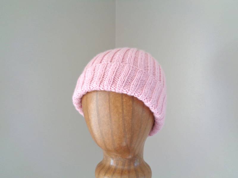 Damen Kaschmir Mütze, Hellrosa, Handgestrickte Beanie Luxus Strickmütze, Schicke Wintermode, Teenager Mädchen, Großmutter Geschenk von GirlpowerKnits