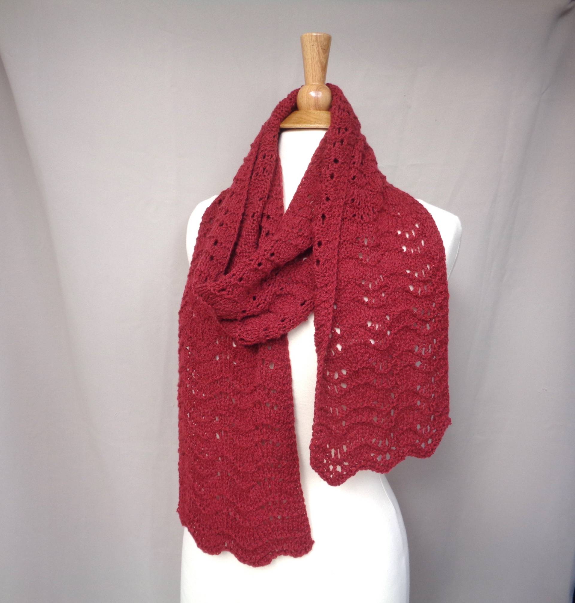 Ziegelroter Schal, Reines Kaschmir, Handgestrickt, Leichte Spitze, Luxus-Naturfaser, Elegante Mode, Langer Schal Ziegelroter Schal, Reines Kaschmir, Handgestrickt, Leichte Spitze, Luxus-Naturfaser, Elegante Mode, Langer Schal von GirlpowerKnits