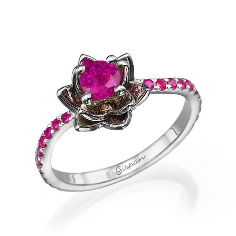 Rubin Blume Verlobungsring 14K Weißgold Natürlicher Ring Lotus-Inpirierter Blumenring Einzigartiger Feiner Schmuck von Gispandiamonds