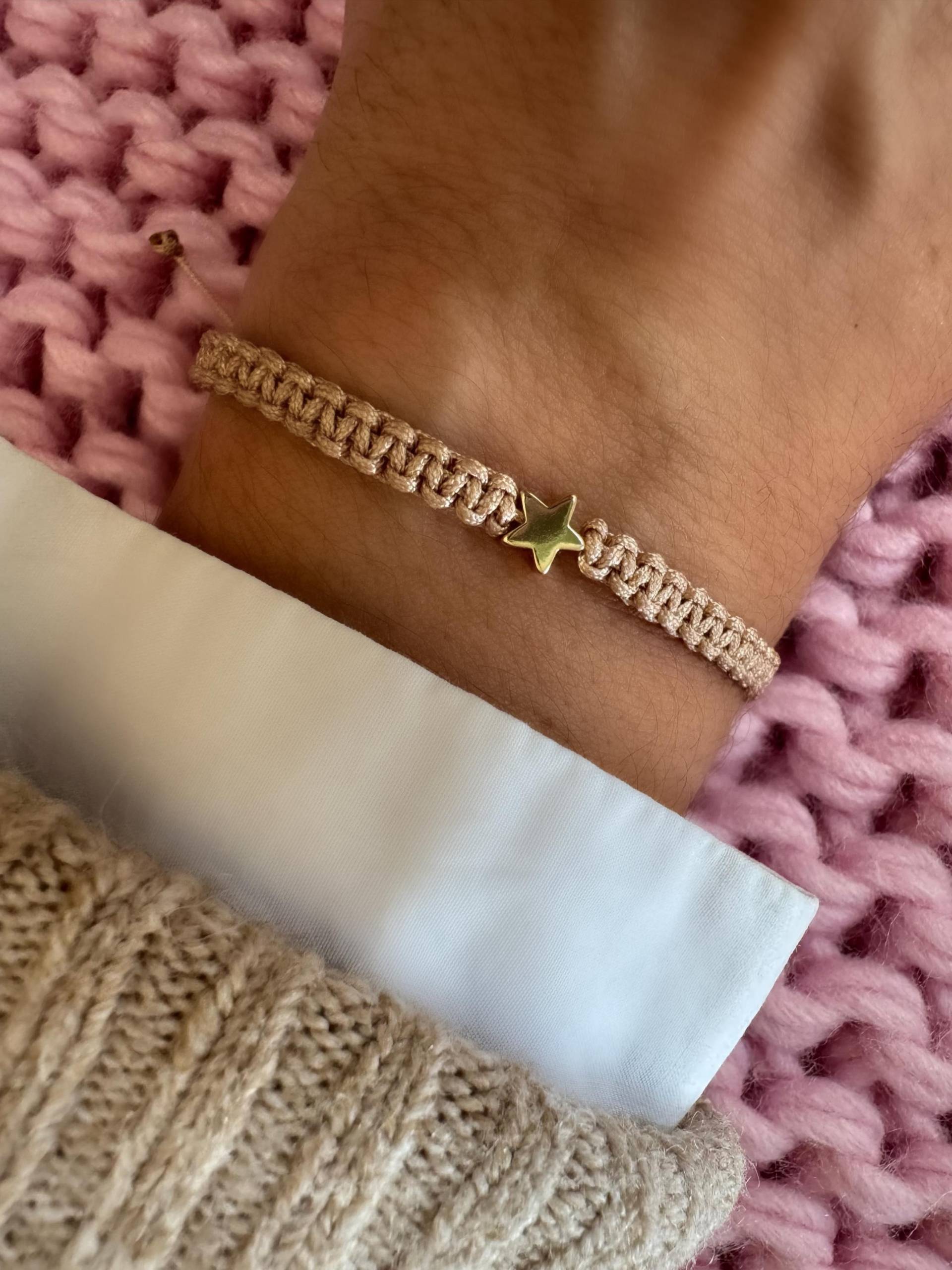 Armband Stern Makramee Filigran Gold Messing Charms Armband Stern Makramee Filigran Gold Messing Charms von GiulsJewelryDE