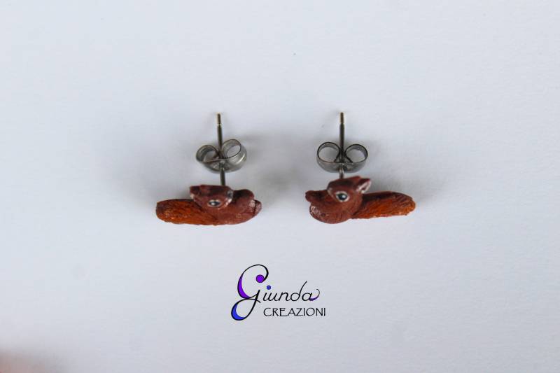 Ohrstecker Mit Eichhörnchen, Handgefertigt Aus Fimo | Fimo Ohrstecker Mit Eichhörnchen, Handgefertigt Aus Fimo | Fimo von GiundaCreazioni