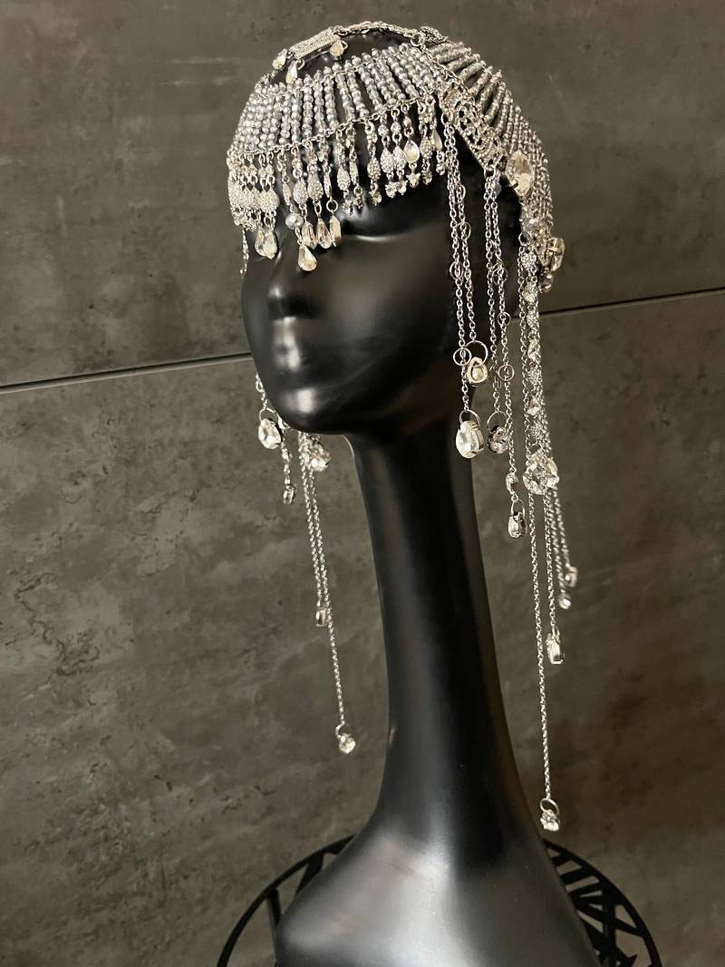Silbernes Headpiece _Strasskopf-Kette_ Kristallhaare_ Strass Headpiece_ Show-Headpiece Silbernes Headpiece _Strasskopf-Kette_ Kristallhaare_ Strass Headpiece_ Show-Headpiece von GivaMyJewelry