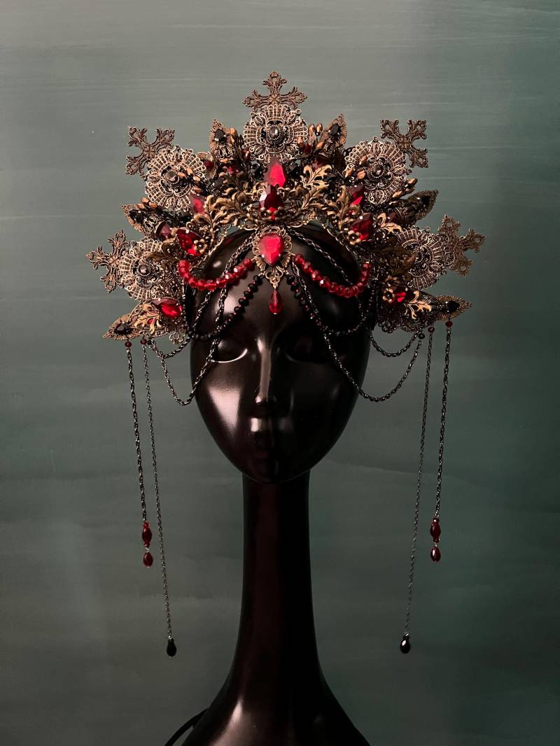 Gothic Kopfschmuck~Halo Krone~Rote Brautkrone~Kristall Braut Krone~Bronze Kristall Krone~ von GivaMyJewerly