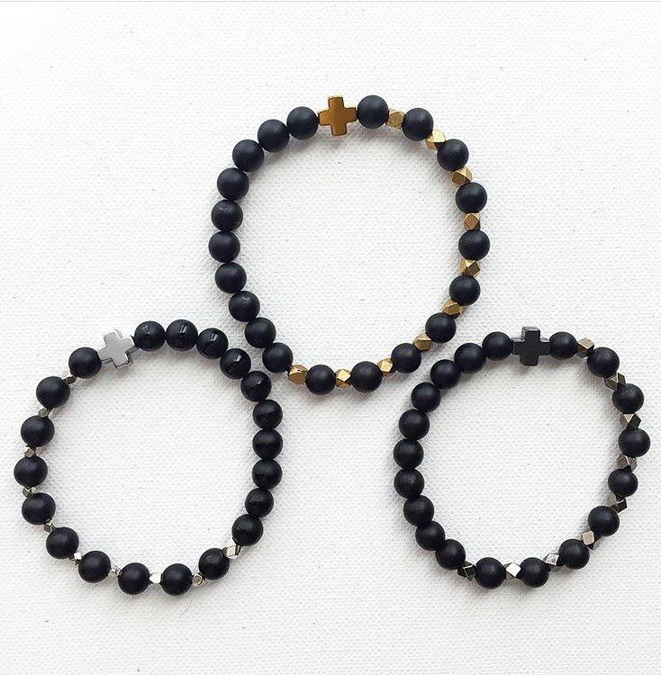 Herren Armband Aus Schwarzem, Mattem Onyx Und Doppeltem Rosenkranz Gunmetal Herren Armband Aus Schwarzem, Mattem Onyx Und Doppeltem Rosenkranz Gunmetal von GiveLoveandBlessings
