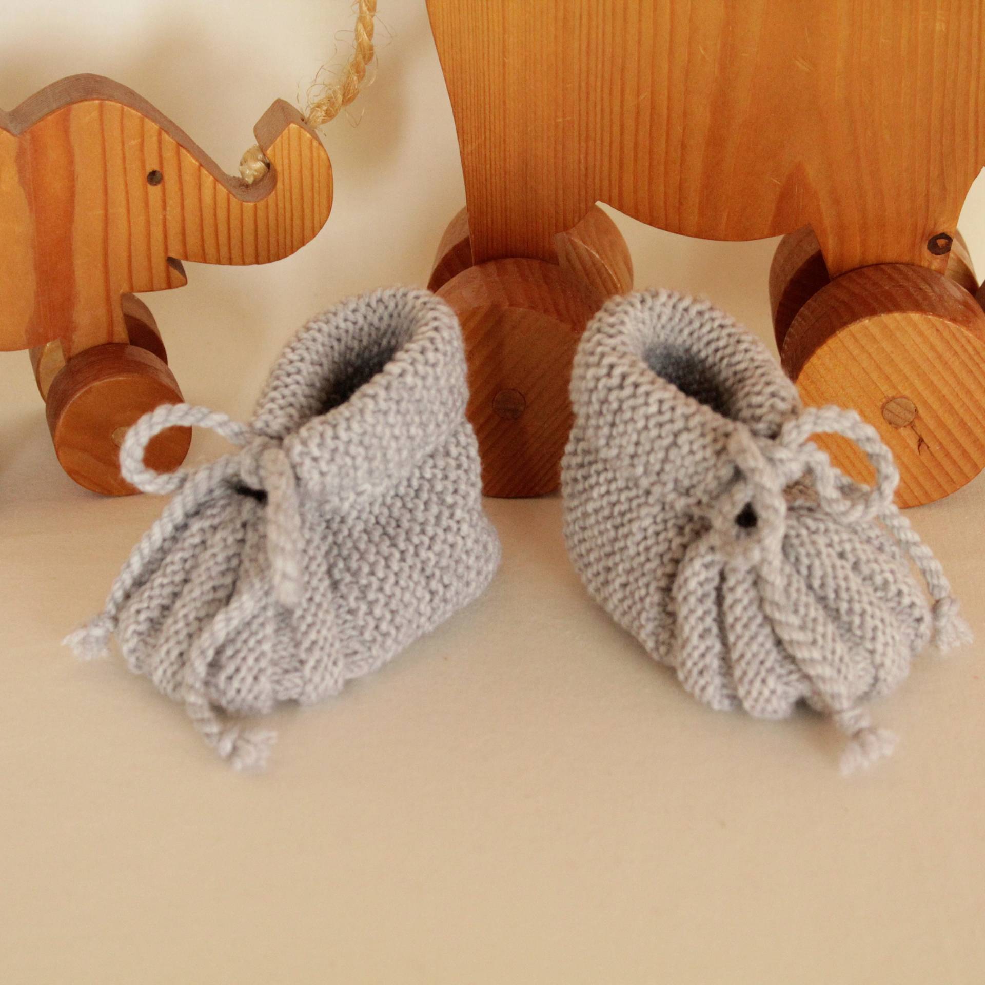 Babyschuhe in Hellgrau von GiveMeJoy