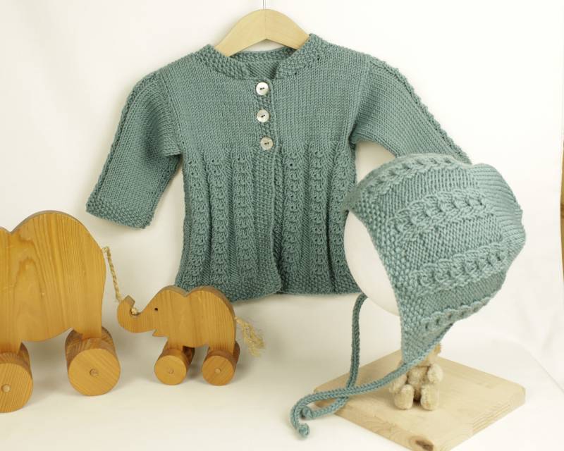 Babystrickjäckchen Mit Mütze in Größe 62-68 von GiveMeJoy