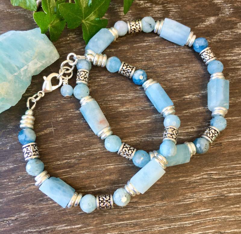 Aquamarin Armband Mit Silber, Wahl Stretch Oder Verschluss, Perlen, März Geburtsstein, Naturstein Edelstein Kristall von GivingEarthMinerals