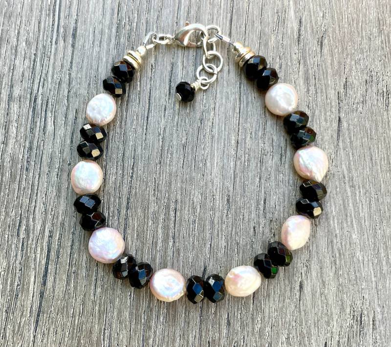 Armband Aus Rosa Süßwasserperle Und Schwarzem Spinell, Verstellbarer 7-8-Zoll-Verschluss, Naturstein, Kristall, Edelstein, Perlen von GivingEarthMinerals