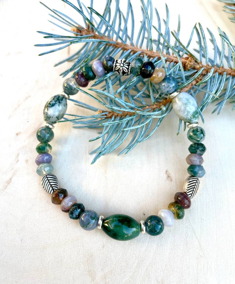 Moosachat Armband W/Blatt Perlen, Silber, Stretch, Naturstein, Grüner Edelstein Kristall, Erdig von GivingEarthMinerals