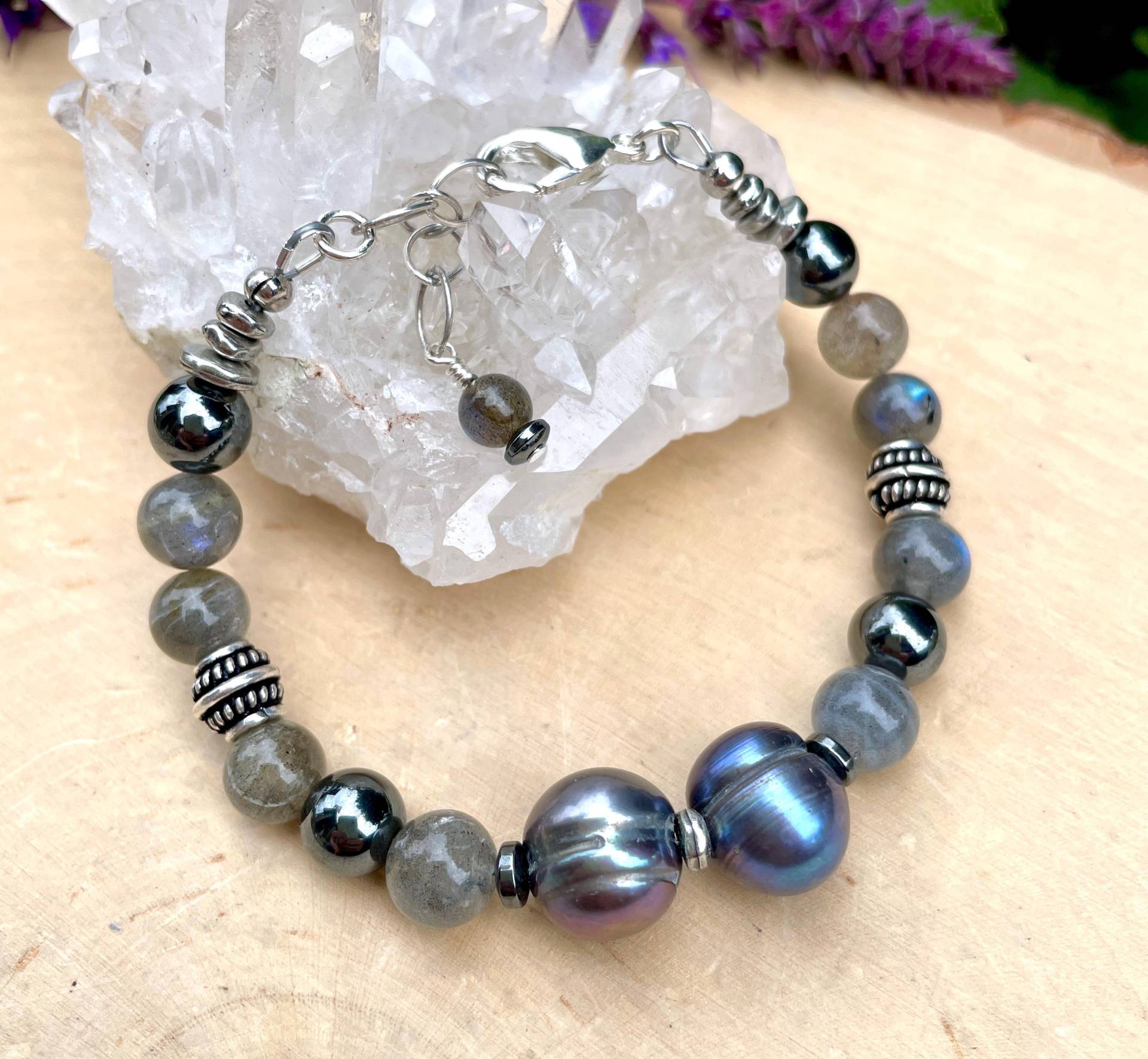 Peacock Perlen Armband Mit Labradorit & Hämatit, Verschluss, Silber, Grau/Schwarz Naturstein, Edelstein, Kristall, Verstellbar von GivingEarthMinerals
