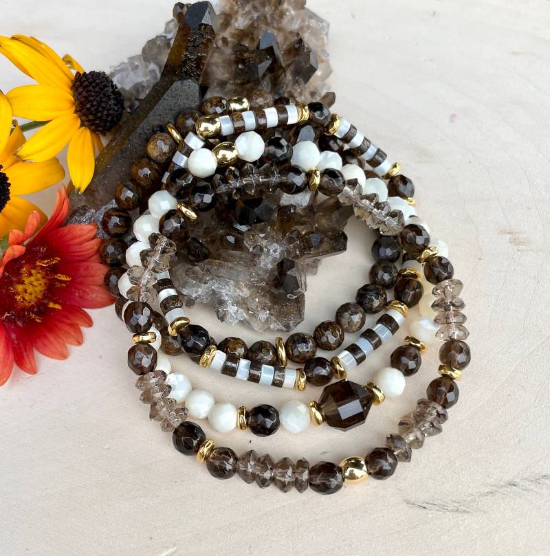 Rauchquarz, Bronzearmband Mit Perlmutt, Wahl Oder Stapel, Naturstein, Edelstein Kristall, Perlen, Stretch von GivingEarthMinerals