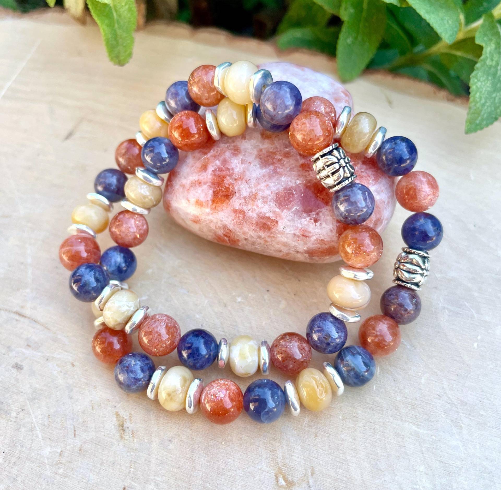 Sonnenstein Iolit & Gelber Opal Armband, 8 Mm Naturstein-Edelstein, Wasser-Saphir, Crystal Stretch Silber, Auswahl An Größen von GivingEarthMinerals