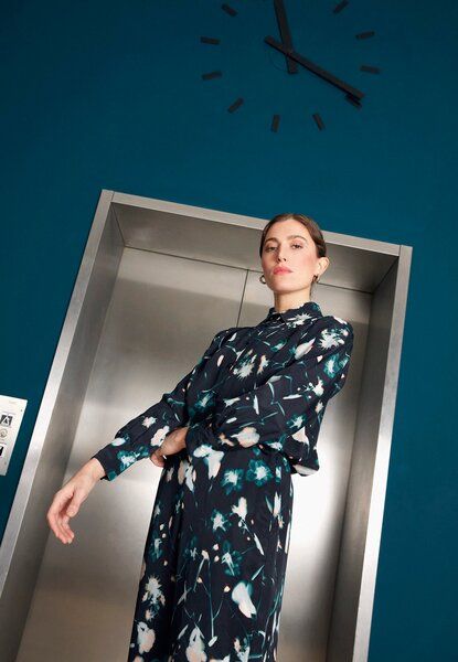 Givn Berlin Bluse GBKASIA aus Cupro (Bemberg) mit Puffärmeln von Givn Berlin