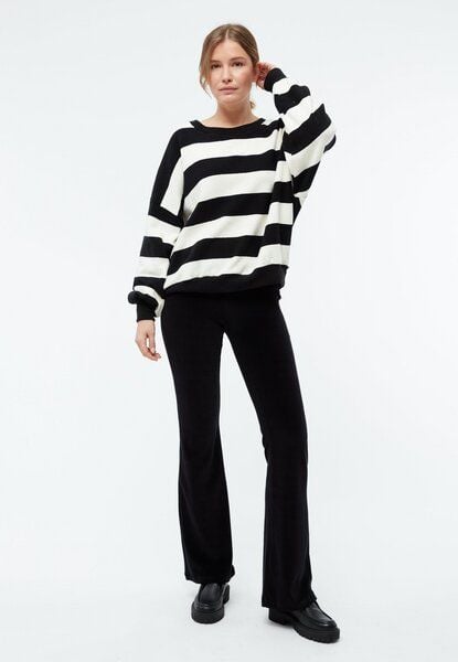 Givn Berlin Samthose GBELODIE flared leg aus Bio-Baumwolle von Givn Berlin