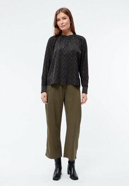 Givn Berlin Stoffhose GBMAIVE aus TENCEL mit einseitiger Liegefalte Givn Berlin Stoffhose GBMAIVE aus TENCEL mit einseitiger Liegefalte von Givn Berlin