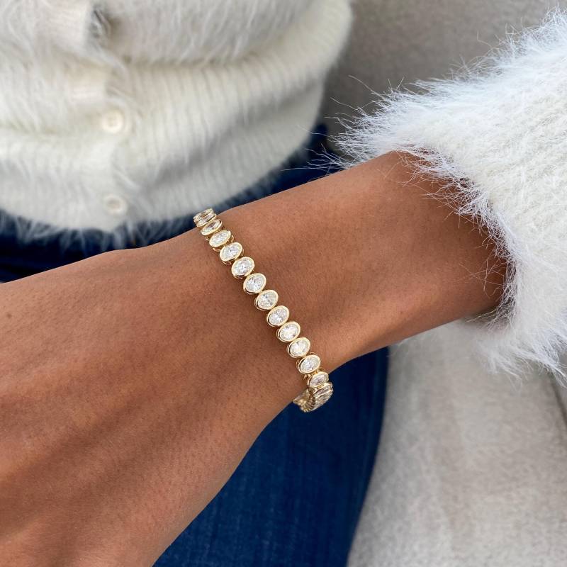 Atemberaubendes 7, 8 Ct Oval Cut Lab Erstellte Diamant-Armband, Zertifiziert E/Vvs2, 14K Gelbgold Lünette Set, Box-Verschluss, Jubiläumsgeschenk von GlamAndGemsNY