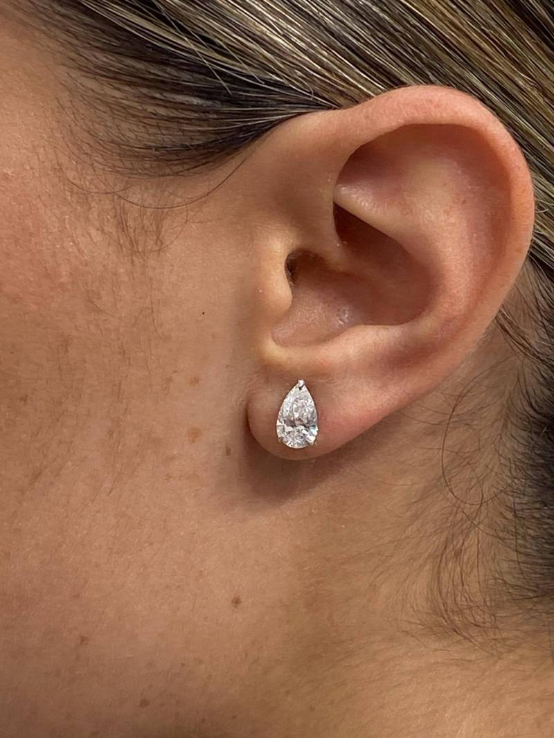 Luxuriöse 14K Weißgold Lab Erstellte Diamant Ohrstecker, Zertifiziert 3.0 Karat E/Vvs2 Im Birnenschliff - Elegante Fassung, Geschenk Für Frauen von GlamAndGemsNY
