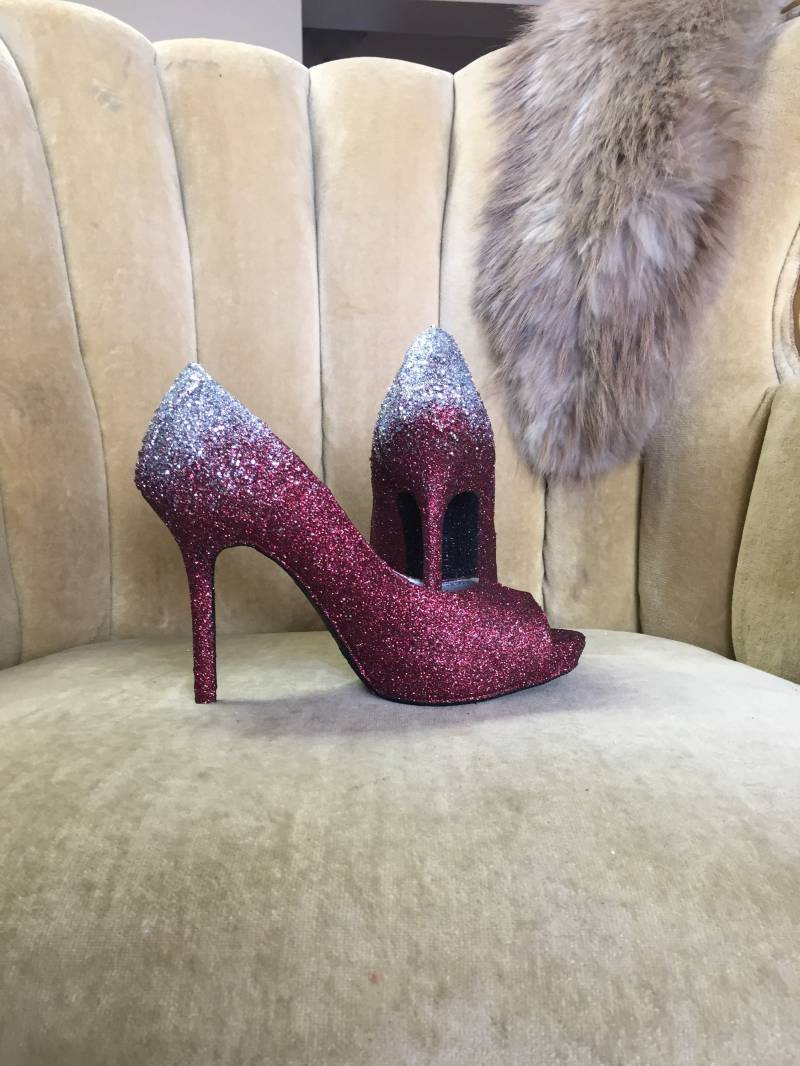 Personalisiert Glitzer High Heels Ombre Silber Burgund Brautschuhe von GlamAndGloryLab