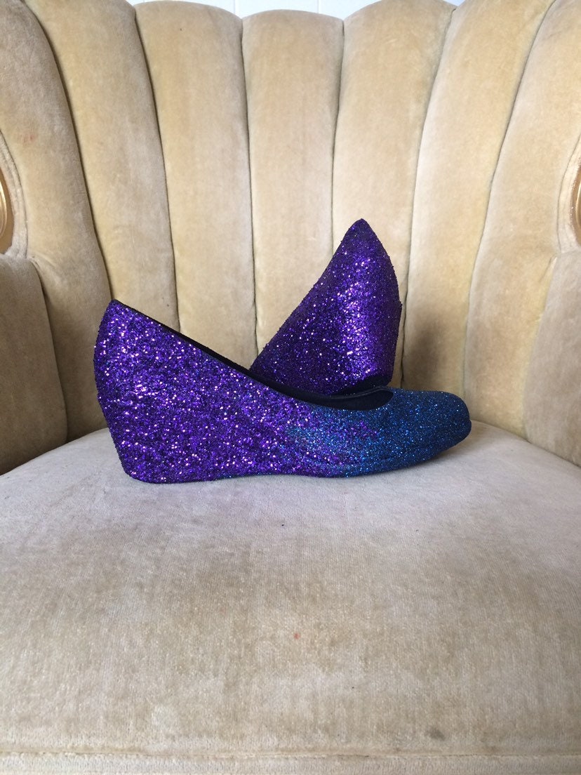 Wedge High Heels in Marine Blau Und Lila Farbverlauf. Brautschuhe. Größen 5, 5-11 von GlamAndGloryLab