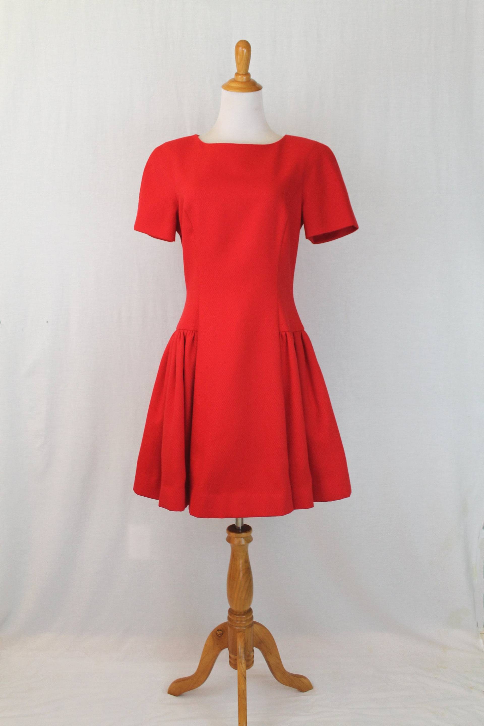 Vintage Scaasi Rotes Baumwoll Pikee Fit & Flare Kleid - Größe 6-8 Made in Den Usa von GlamArchive2