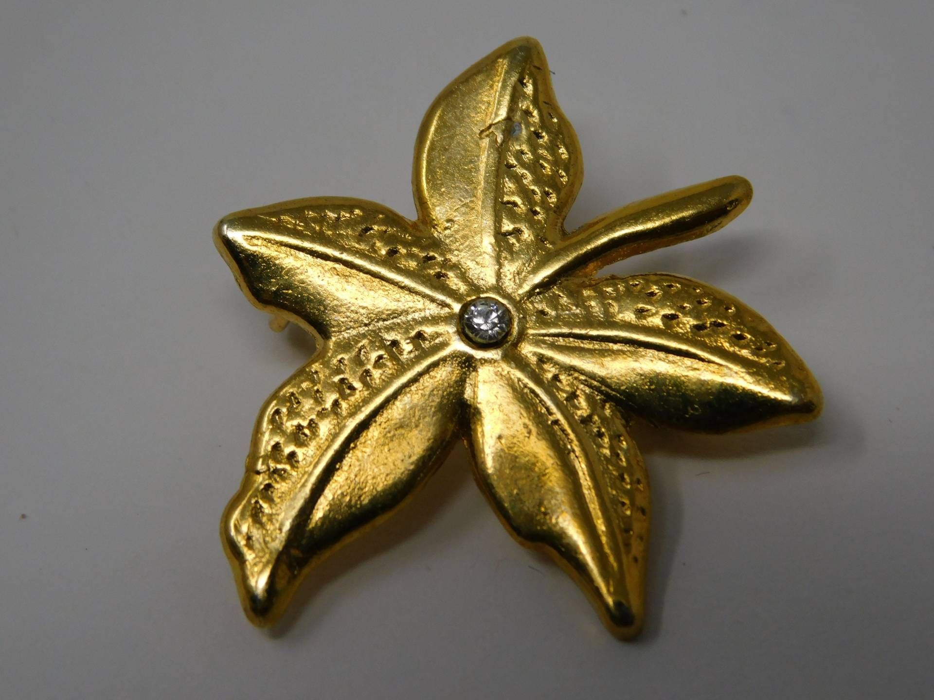 Vintage Blatt Pin von Glamantiquiter