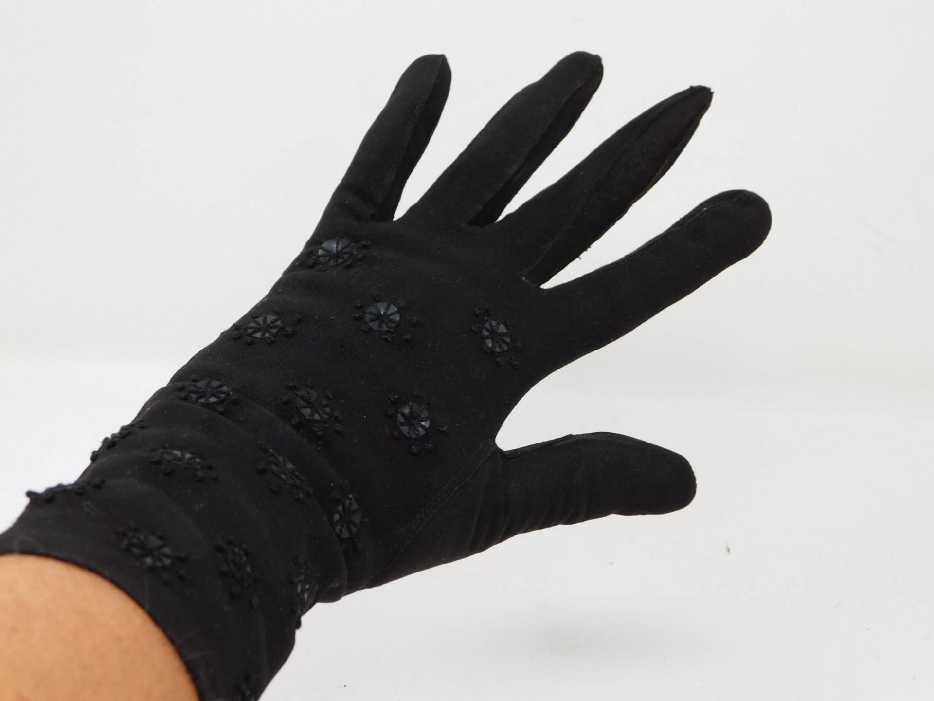 Vintage Lederhandschuhe, Kleine Bestickte Blumendekoration von Glamantiquiter