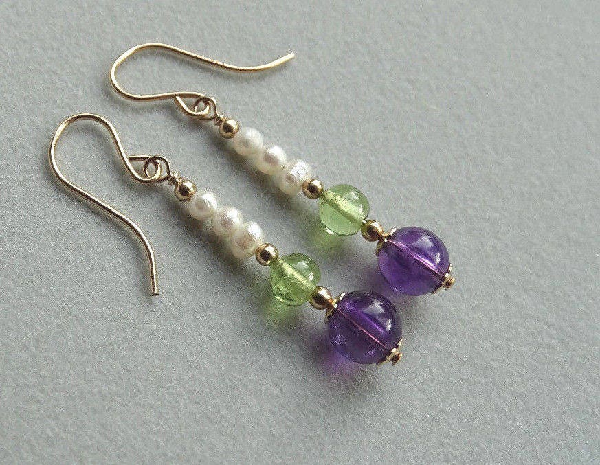 Amethyst-Peridot-Ohrringe 14K Gold Gefüllt, Süsswasserperlen von Glamgemtastic