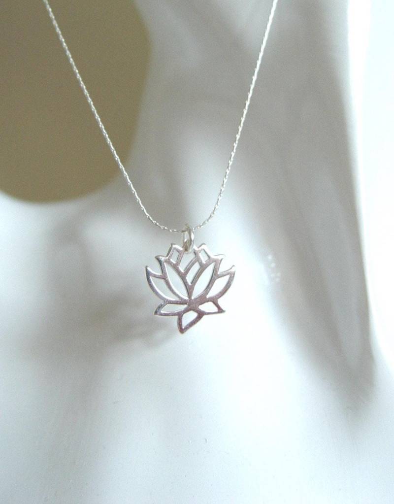 sterling Silber Lotus Blume Halskette Perlen Kette, Geschenk Boxed von Glamgemtastic