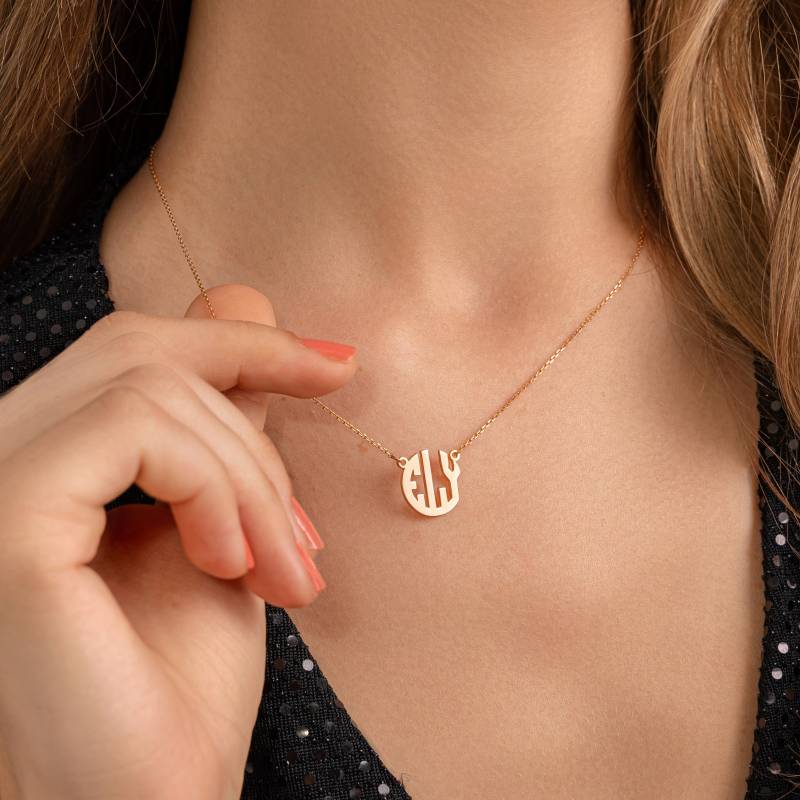 Zierliche Monogramm Halskette Benutzerdefinierte Block Initialen Brautjungfern Geschenke Personalisierte Nummer Perfektes Geschenk Für Sie von Glamoristic