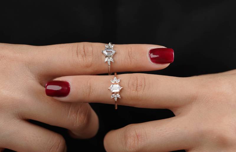 Zierlicher Multi Diamant-Verlobungsring Verlobungsring Versprechensring in Sterling Silber Und 14K Gold-Optionen Brautrunder Diamantring von Glamoristic