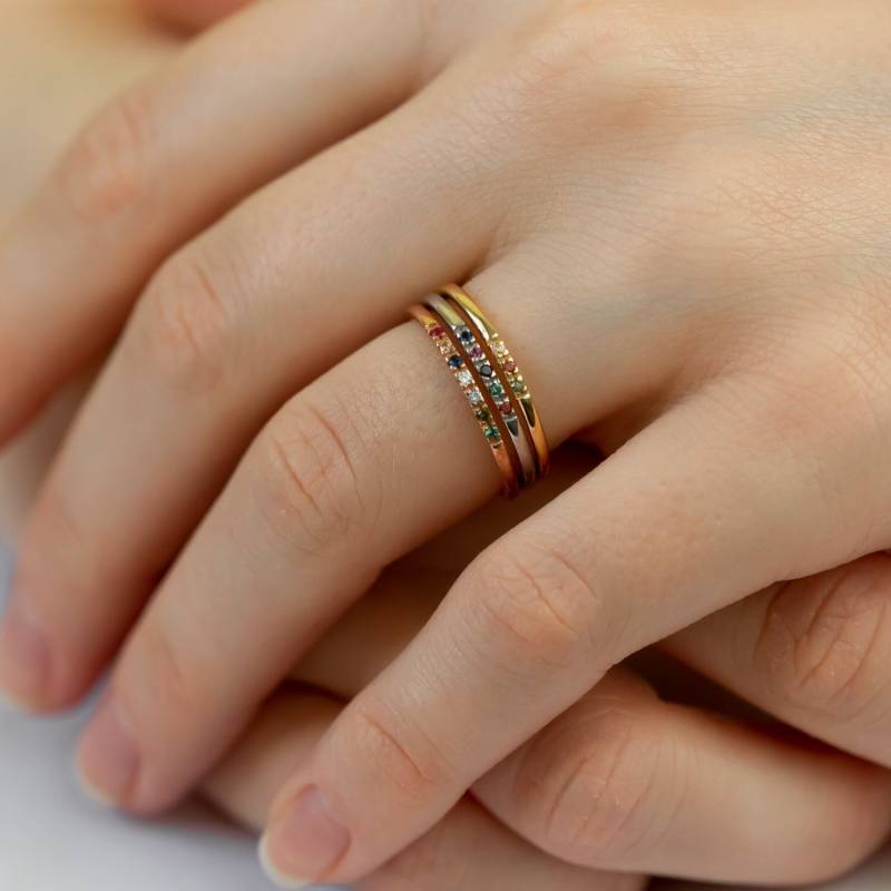 Zierlicher Multi-Stein Ring Sterling Silber Familie Geburtsstein Personalisierter Edelstein von Glamoristic