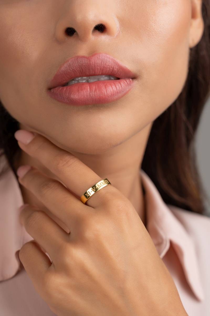 Koordinaten Ring 14K Benutzerdefinierter Text Band Personalisierter Stapelbarer Schmuck Geschenk Für Paare Und Liebhaber von GlamoristicGold