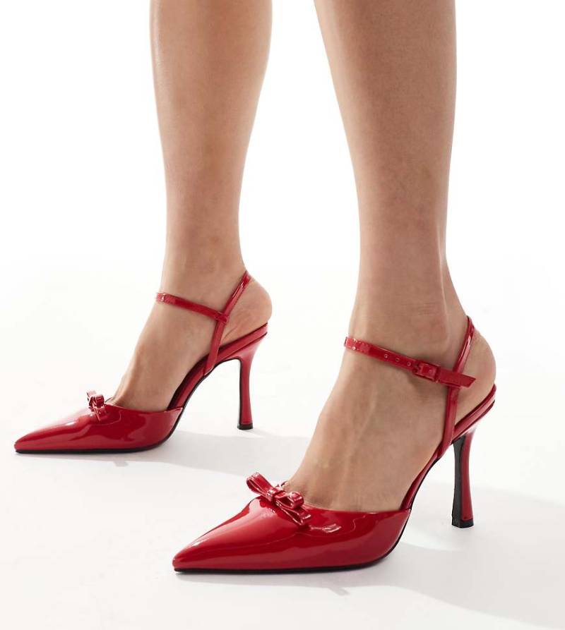 Glamorous Wide Fit - Absatzschuhe in Rot mit Fersenriemen und Zierschleife, weite Passform von Glamorous Wide Fit