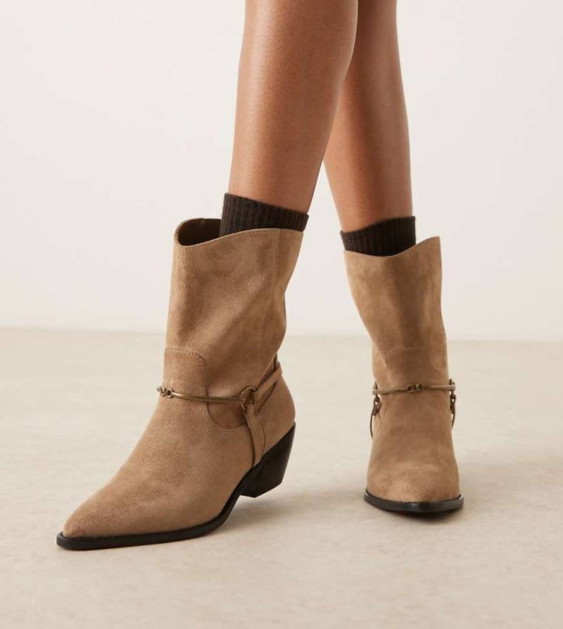 Glamorous Wide Fit - Cowboy-Stiefeletten in Taupe mit feinem Strukturmuster, weite Passform-Braun von Glamorous Wide Fit