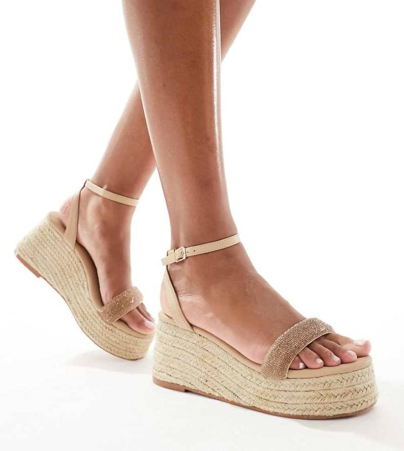 Glamorous Wide Fit - Espadrilles-Sandaletten mit goldenem Strassbesatz und Plateausohle, weite Passform-Goldfarben von Glamorous Wide Fit