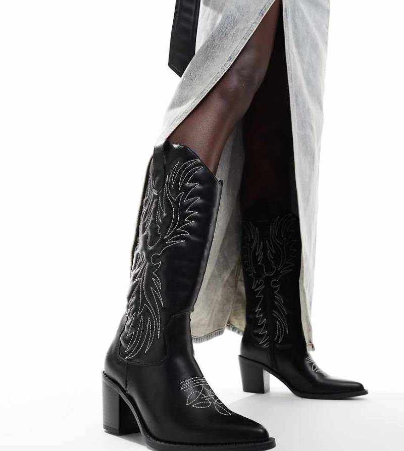 Glamorous Wide Fit - Kniehohe Westernstiefel in Schwarz mit Absatz und weiter Passform von Glamorous Wide Fit