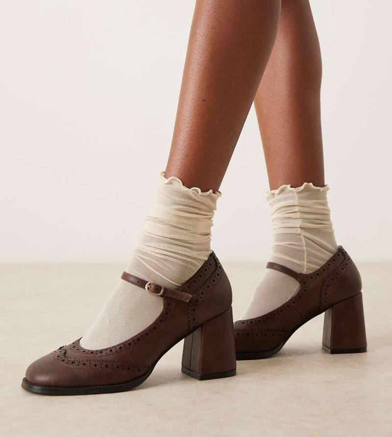 Glamorous Wide Fit - Mary-Jane-Schuhe in gewaschenem Braun mit Blockabsatz, weite Passform-Brown von Glamorous Wide Fit