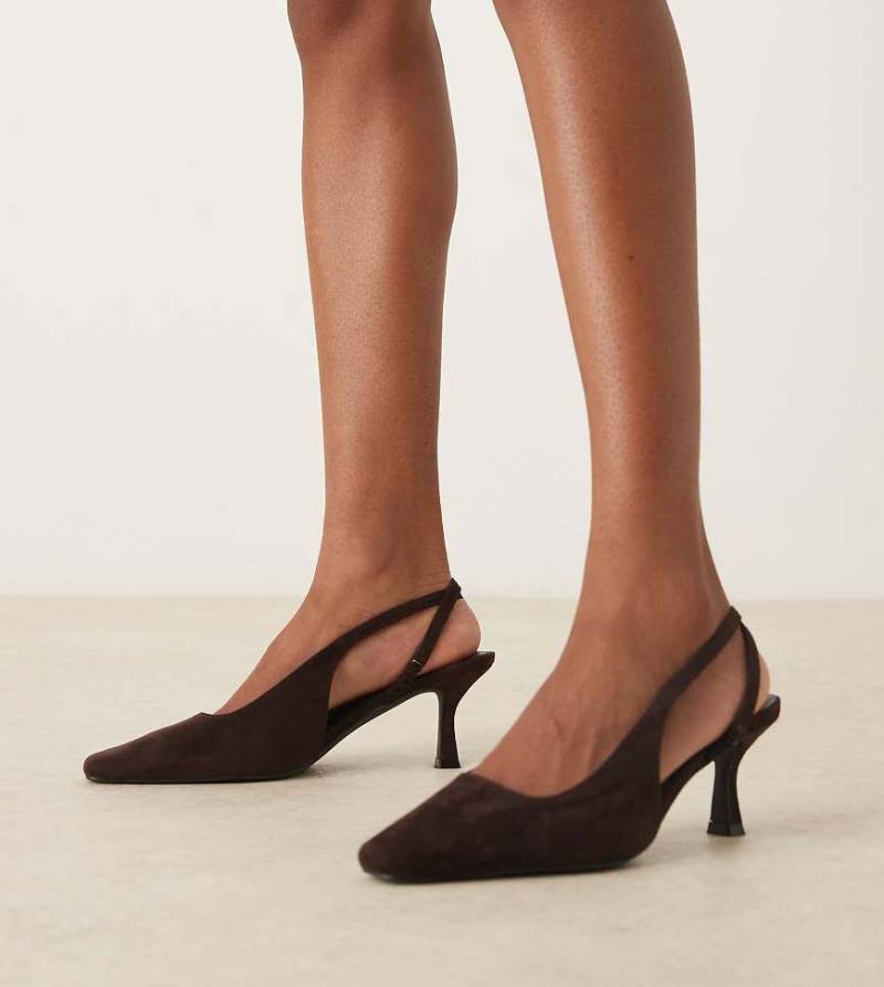 Glamorous Wide Fit - Schuhe aus Wildleder in Espresso-Braun mit Pfennigabsatz und Fersenriemchen-Brown von Glamorous Wide Fit