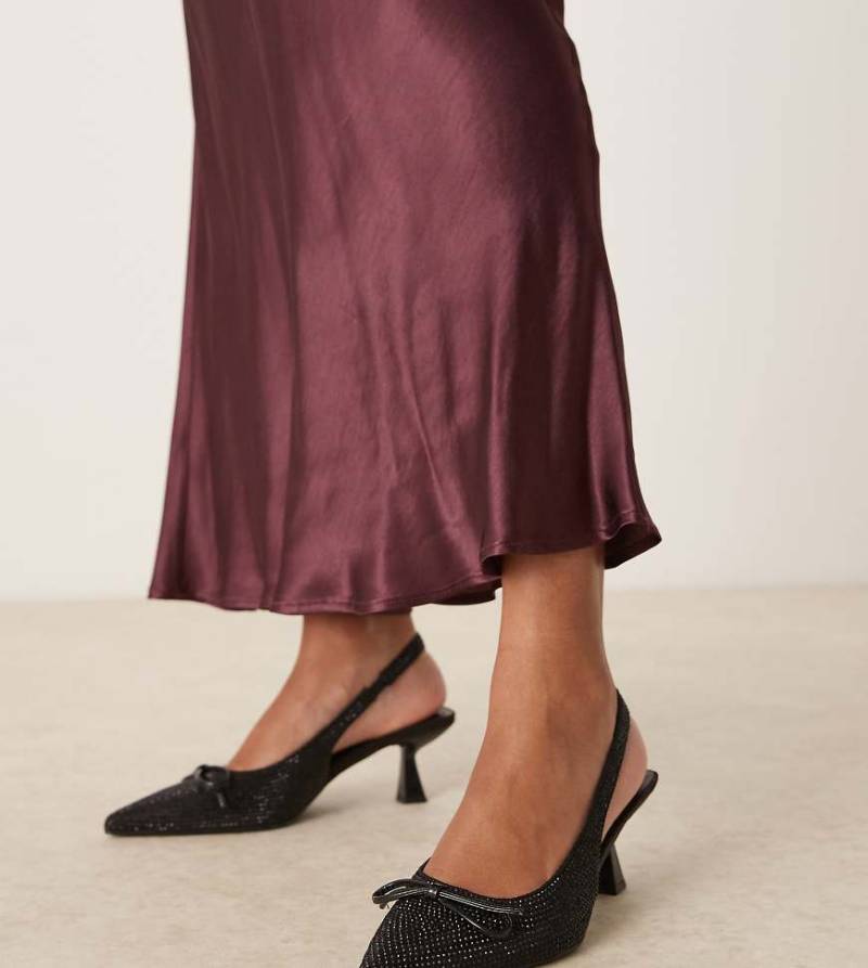 Glamorous Wide Fit - Slingback-Schuhe in verziertem Schwarz mit Schleife und Kitten-Absatz, weite Passform von Glamorous Wide Fit