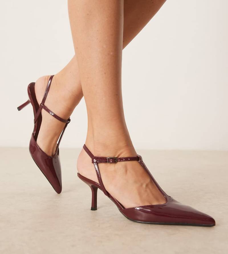 Glamorous Wide Fit - Spitze Absatzschuhe mit Fersenriemchen in Lackoptik in Burgunderrot, weite Passform von Glamorous Wide Fit