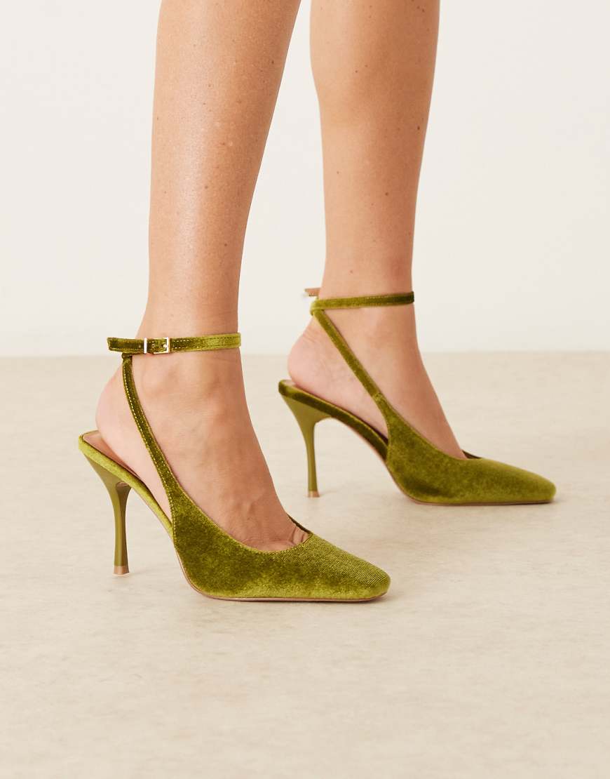 Glamorous - Absatzschuhe aus khaki Samt mit Knöchelriemen-Grün von Glamorous