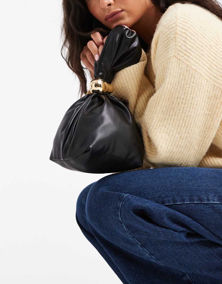 Glamorous - Beuteltasche in Schwarz mit Henkelgriff und Metallbesatz von Glamorous