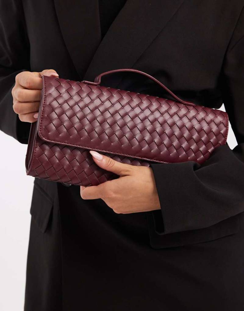 Glamorous - Clutch in Burgunderrot mit Weboptik von Glamorous