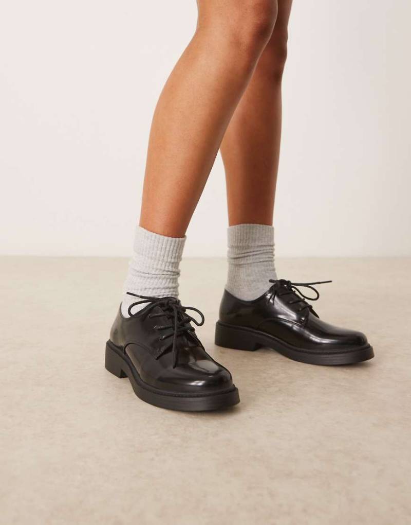 Glamorous - Derby-Schuhe zum Schnüren in Schwarz Glamorous - Derby-Schuhe zum Schnüren in Schwarz von Glamorous