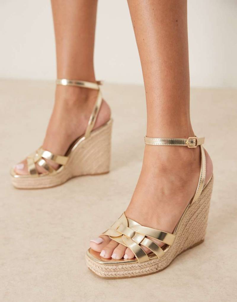 Glamorous - Espadrilles-Sandalen mit Keilabsatz in Gold-Goldfarben von Glamorous