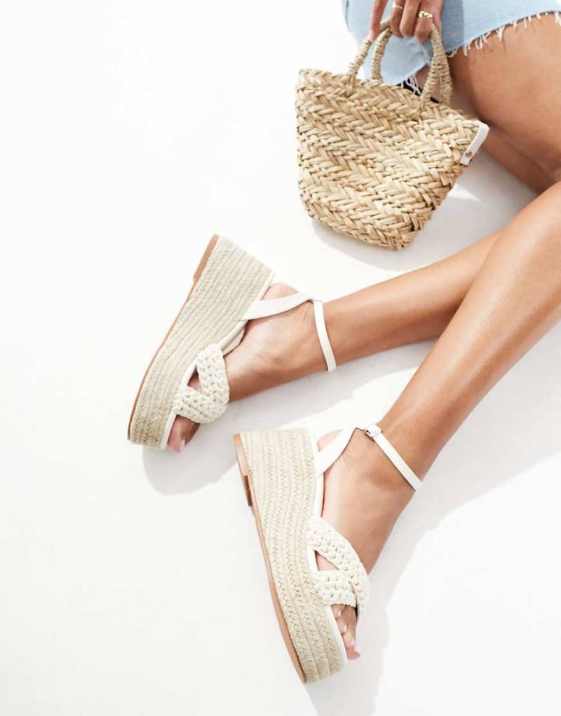 Glamorous - Espadrilles-Sandaletten in Häkeloptik in Beige mit Plateausohle-Neutral von Glamorous