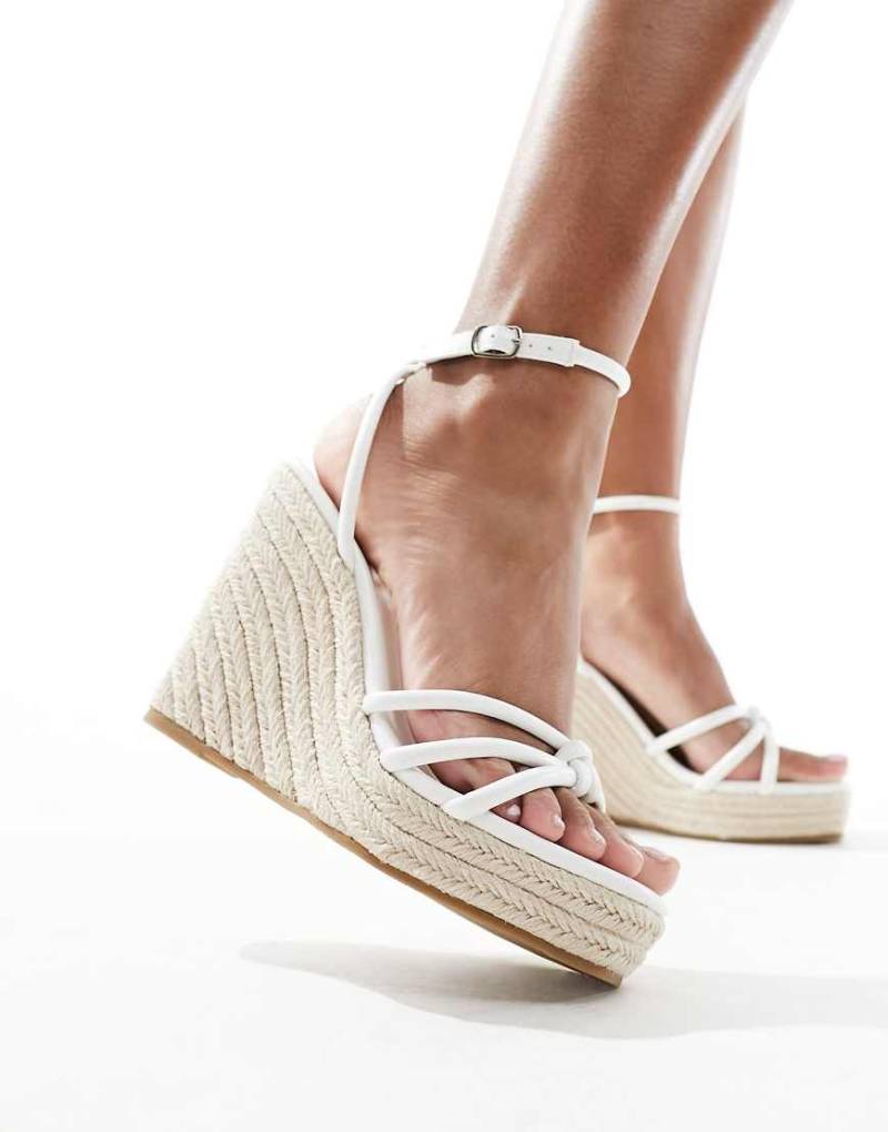 Glamorous - Espadrilles-Sandaletten in Weiß mit Keilabsatz von Glamorous